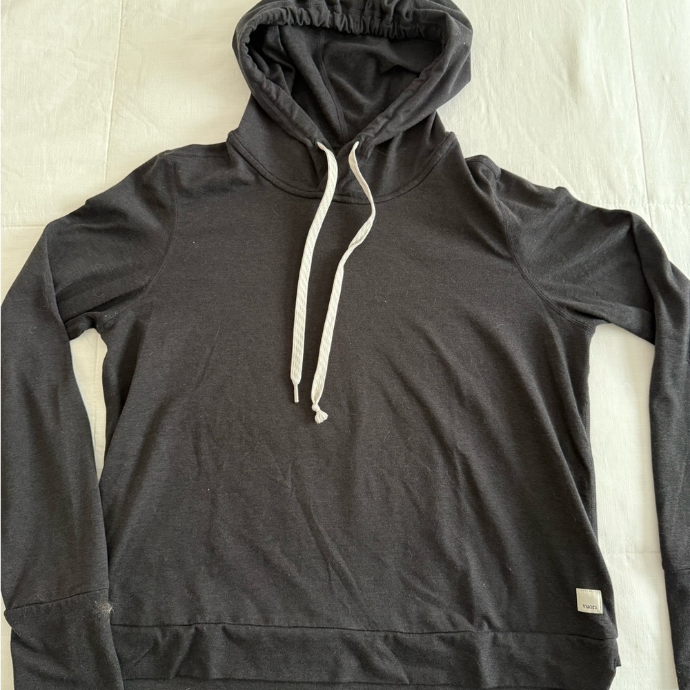 Vuori Halo Women’s Black Pullover Hoodie Size Small